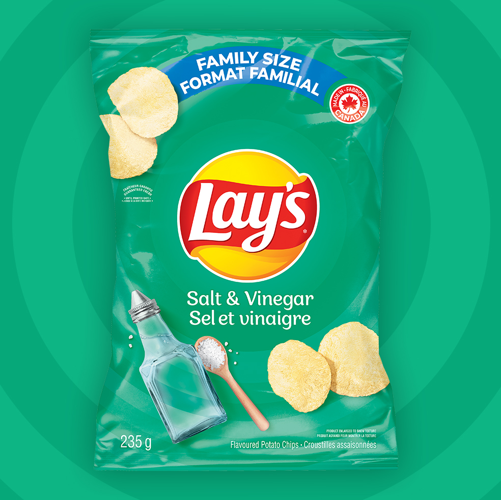 LAY'S Salt & Vinegar Flavoured Potato Chips