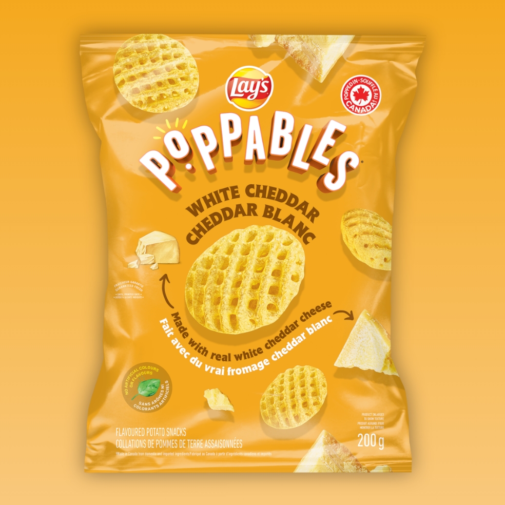 LAY'S POPPABLES<sup>®</sup> collations de pommes de terre assaisonnées Cheddar blanc